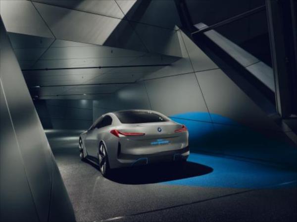 xe-o-to-BMW-i-Vision-Dynamics-4